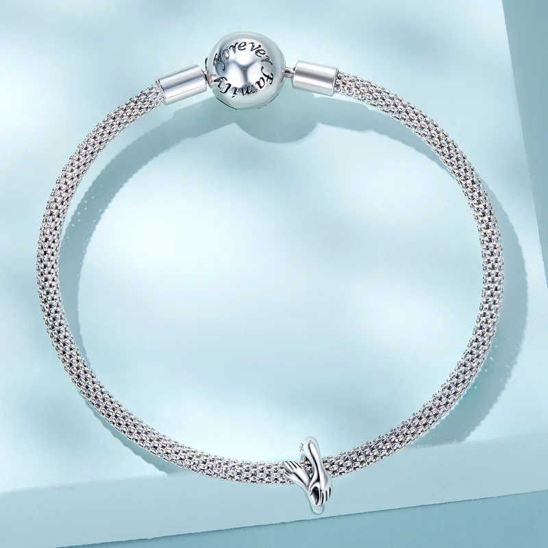 (imagem para) Pandora Style Embrace Spacer Charm - SCC2363 - Visualizar 4