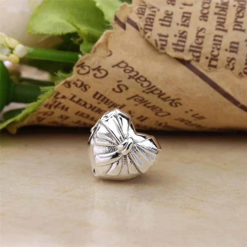 (imagem para) Charm PANDORA Coração Laço Reluzente - 797303 - Visualizar 3