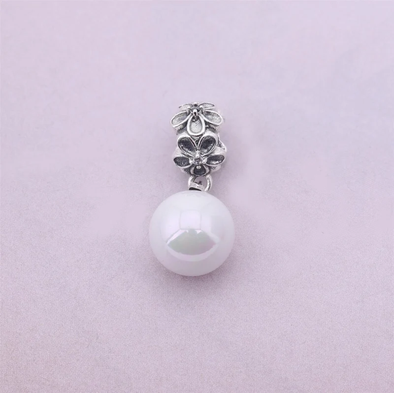 (imagem para) Charm PANDORA de Prata Flor de Violeta com Pendente de Pérola - 790858P - Visualizar 2