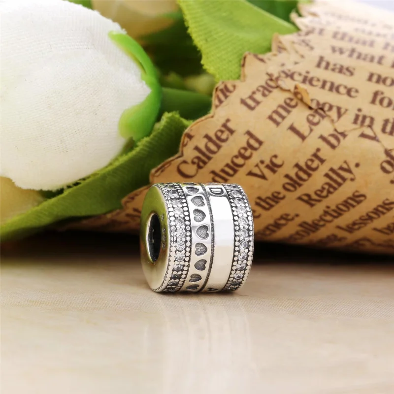 (imagem para) Charm PANDORA Signature - Corações e Pavê Giratórios - 797402CZ - Visualizar 2