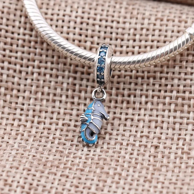 (imagem para) Charm PANDORA de Prata Pendente Cavalo Marinho - 791311MCZ - Visualizar 2