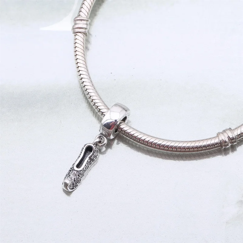 (imagem para) Pingente Pandora de prata Disney, Jasmine's Sparkling Slipper - Visualizar 4