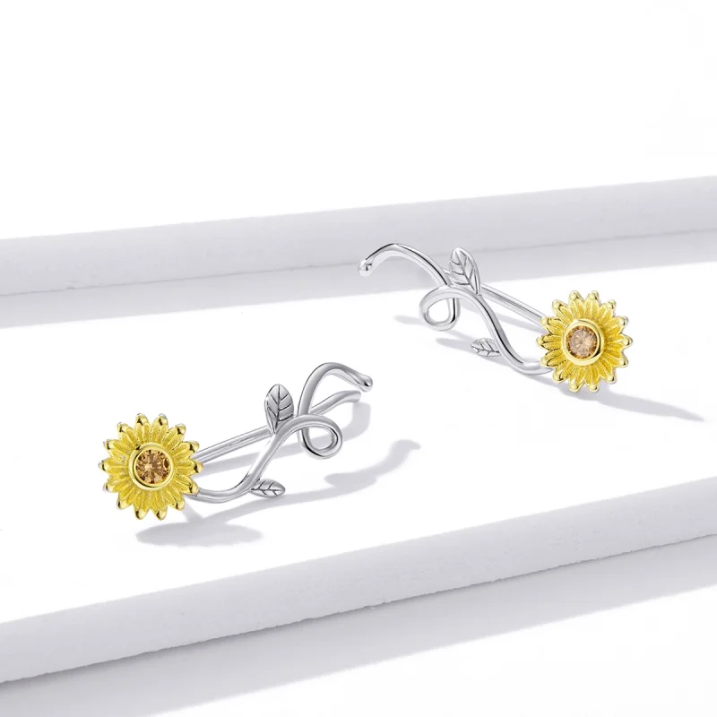 (imagem para) Brincos Petit Dois tons Margarida Fresca estilo Pandora - BSE394 - Visualizar 3