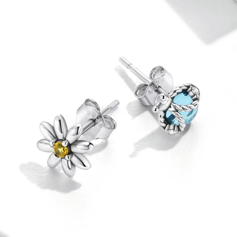 (imagem para) Pandora Style Asymmetric Daisy Ladybug Stud Earrings - SCE1364 - Visualizar 3