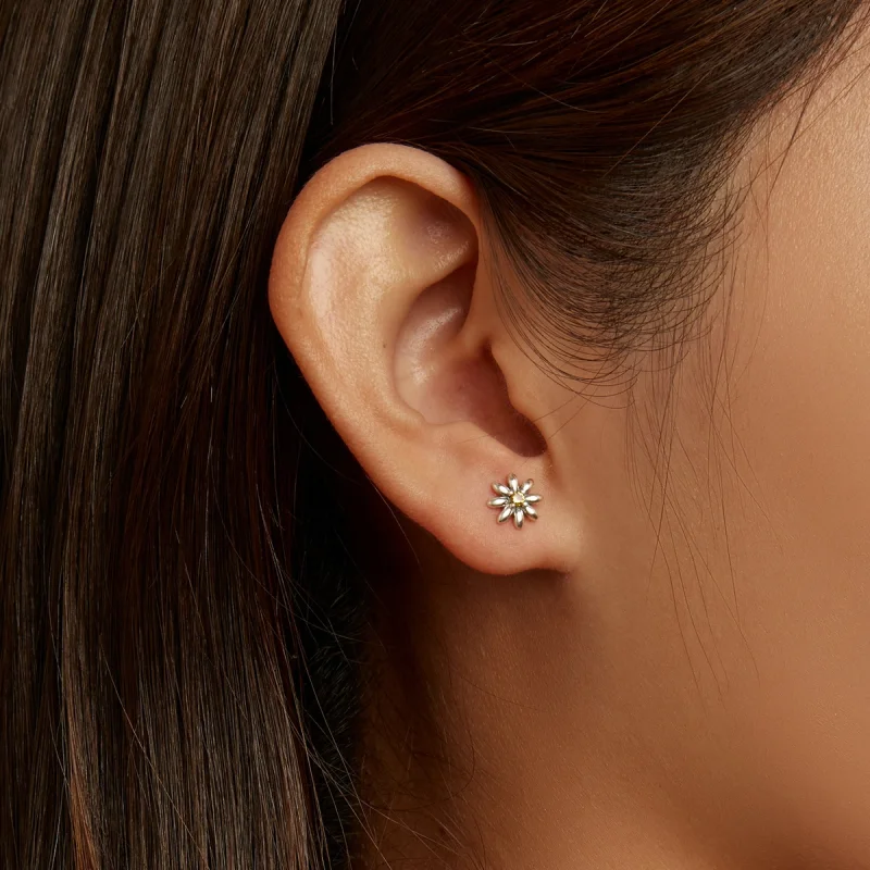 (imagem para) Pandora Style Asymmetric Daisy Ladybug Stud Earrings - SCE1364 - Visualizar 8