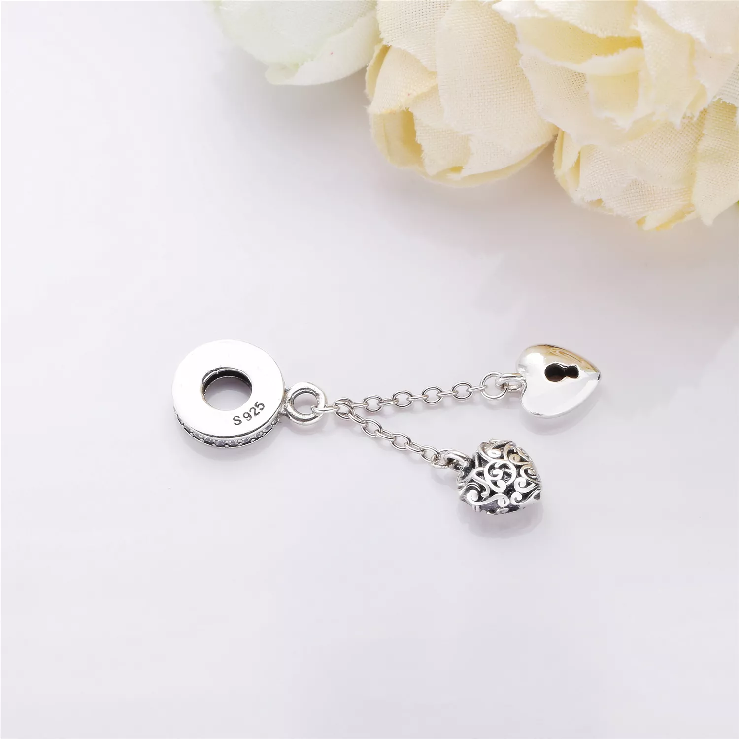 Pingente PANDORA Amuleto Brasão do Amor - 797642CZ