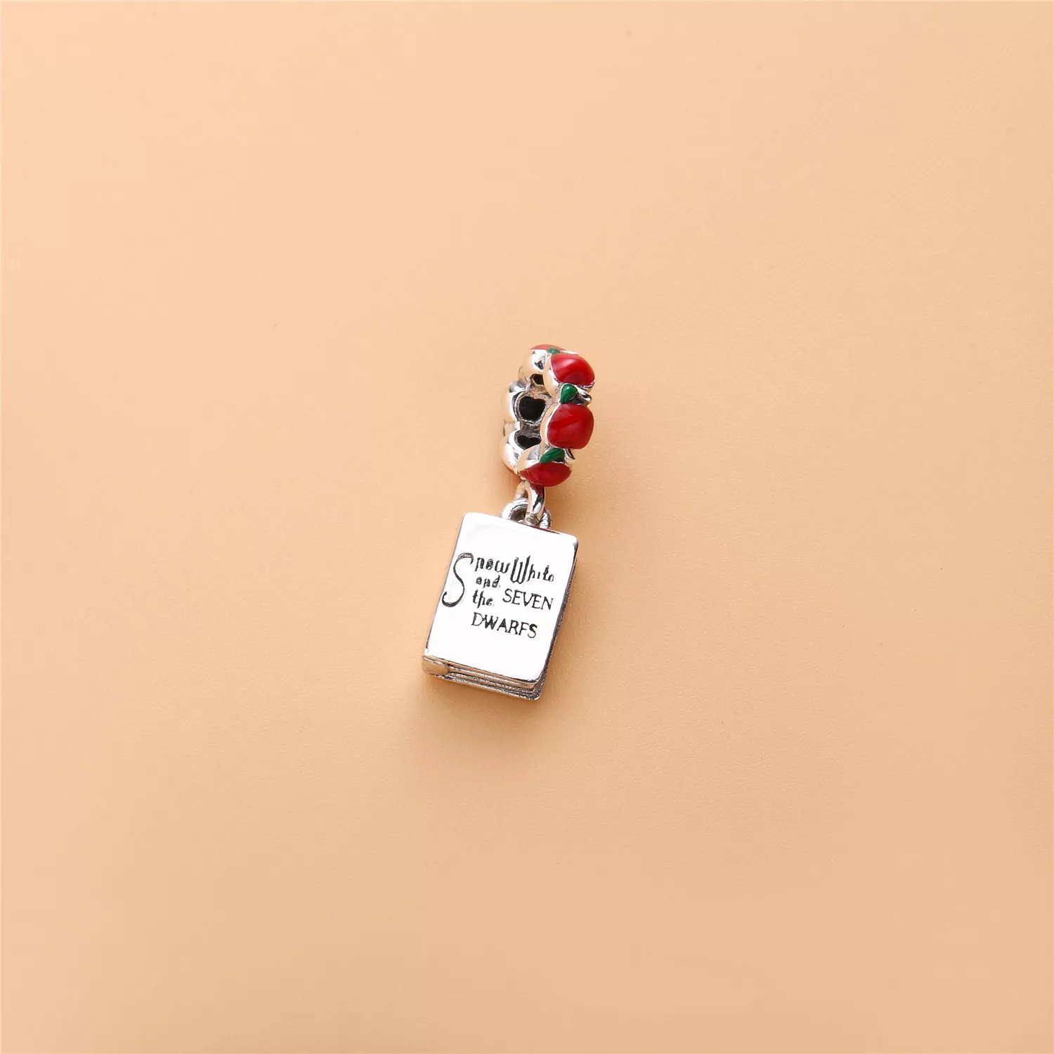 Pingente PANDORA Conto da Branco de Neve - 797167ENMX