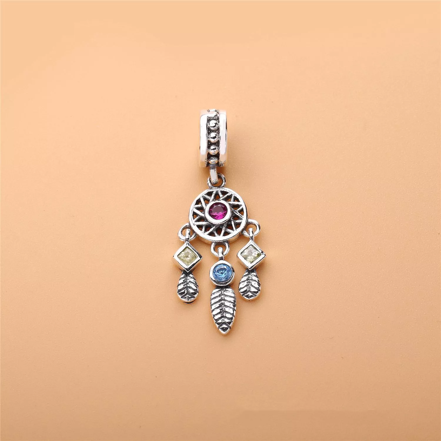 Pingente Pandora de prata Pena