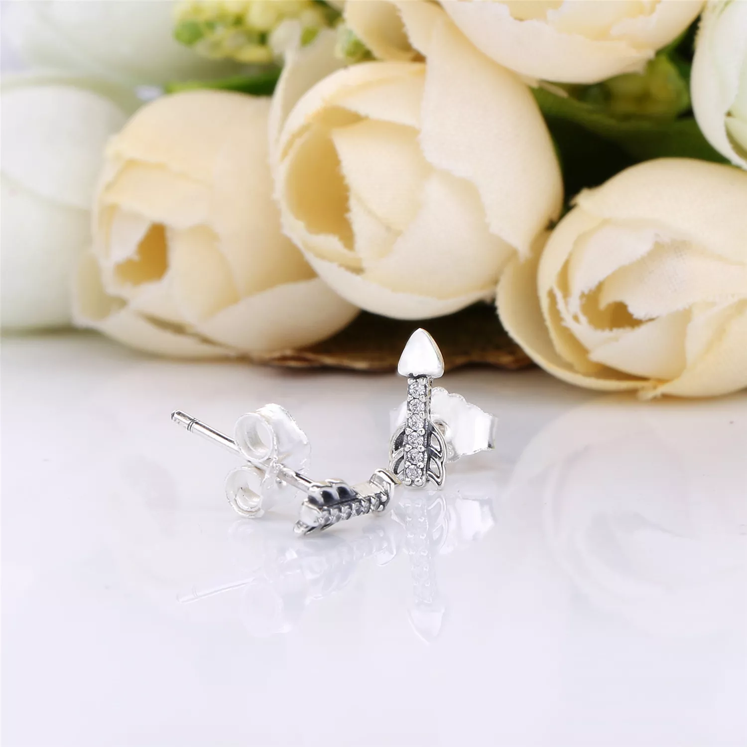 Brincos PANDORA Brilhante Flecha Do Cupido