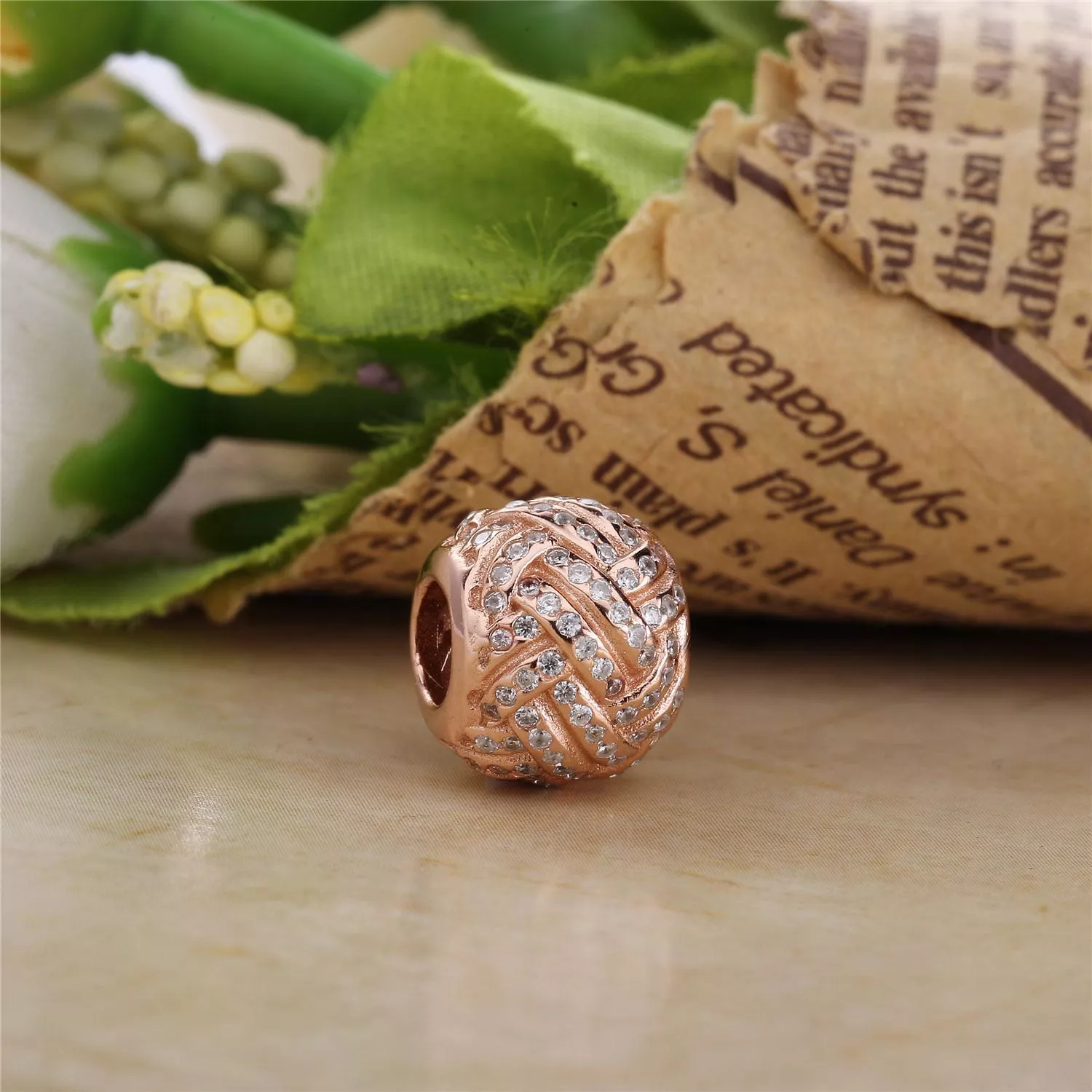 Charm berloques PANDORA Rose™ Nó do Amor - 781537CZ