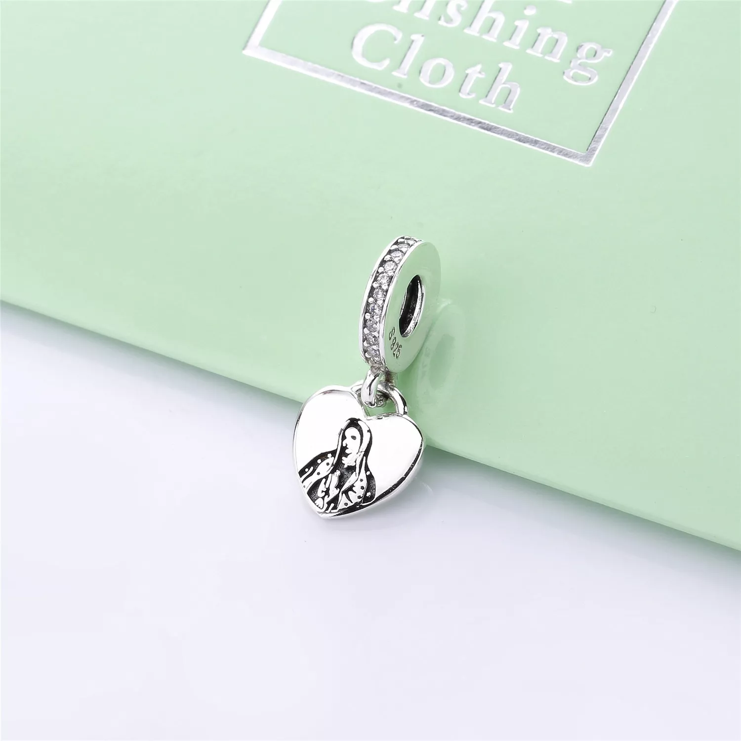 Pingente Pandora de prata menina