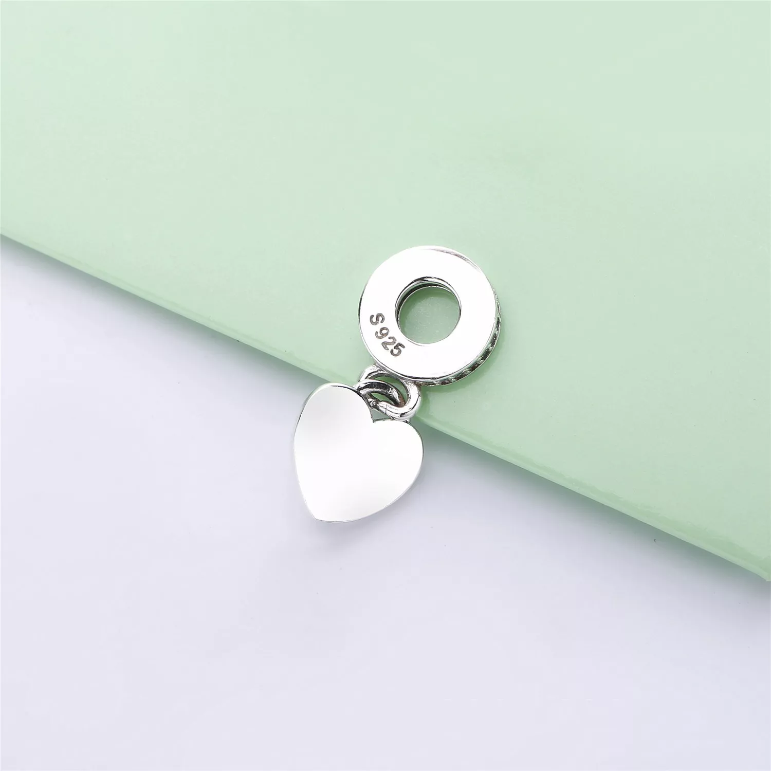 Pingente Pandora de prata menina