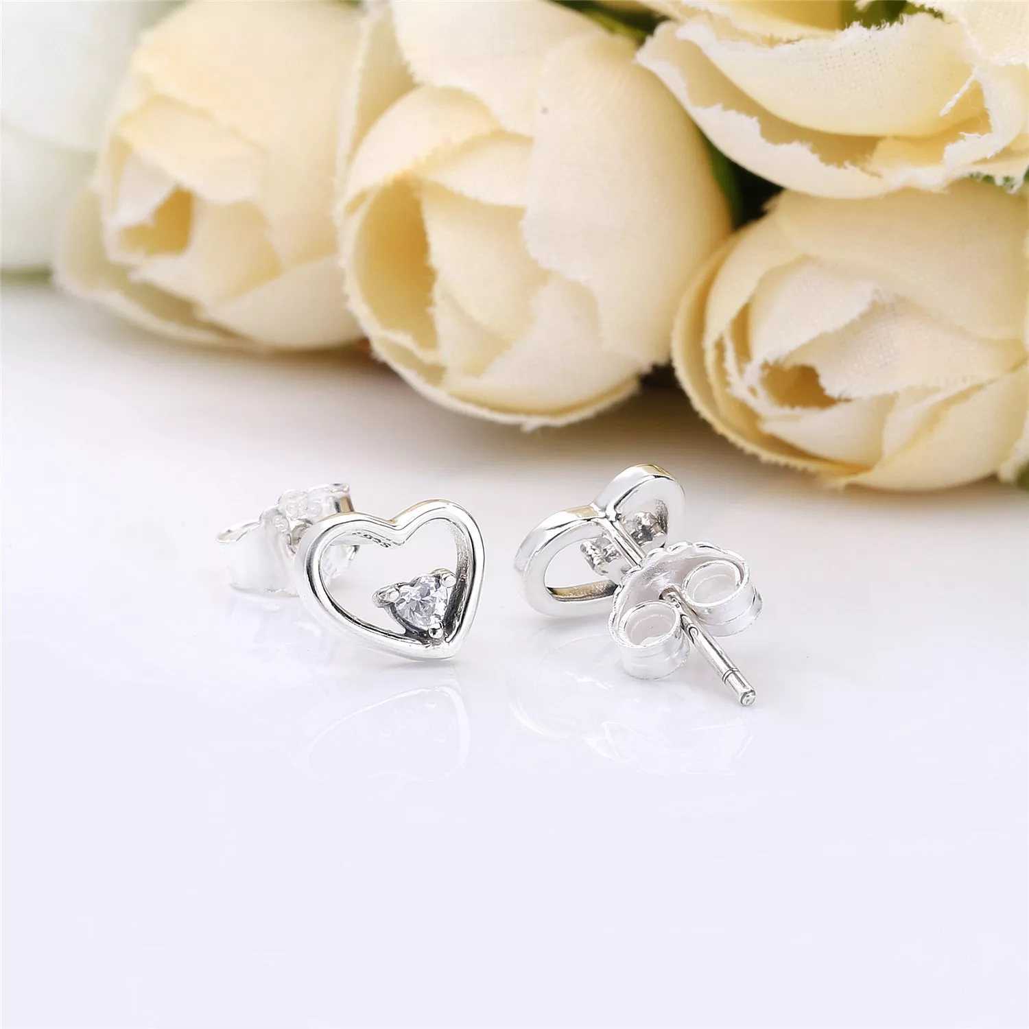 Brincos PANDORA Asymmetric Hearts of Love - 297813CZ - Brincos PANDORA