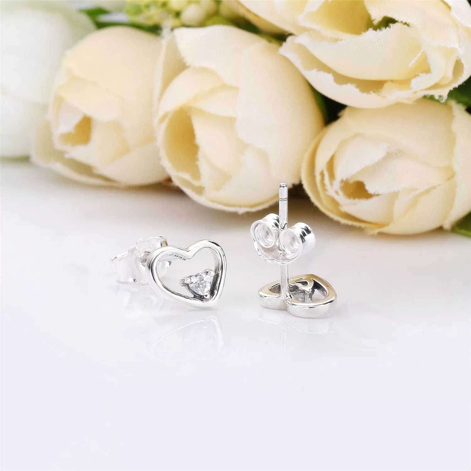 Brincos PANDORA Asymmetric Hearts of Love - 297813CZ - Brincos PANDORA