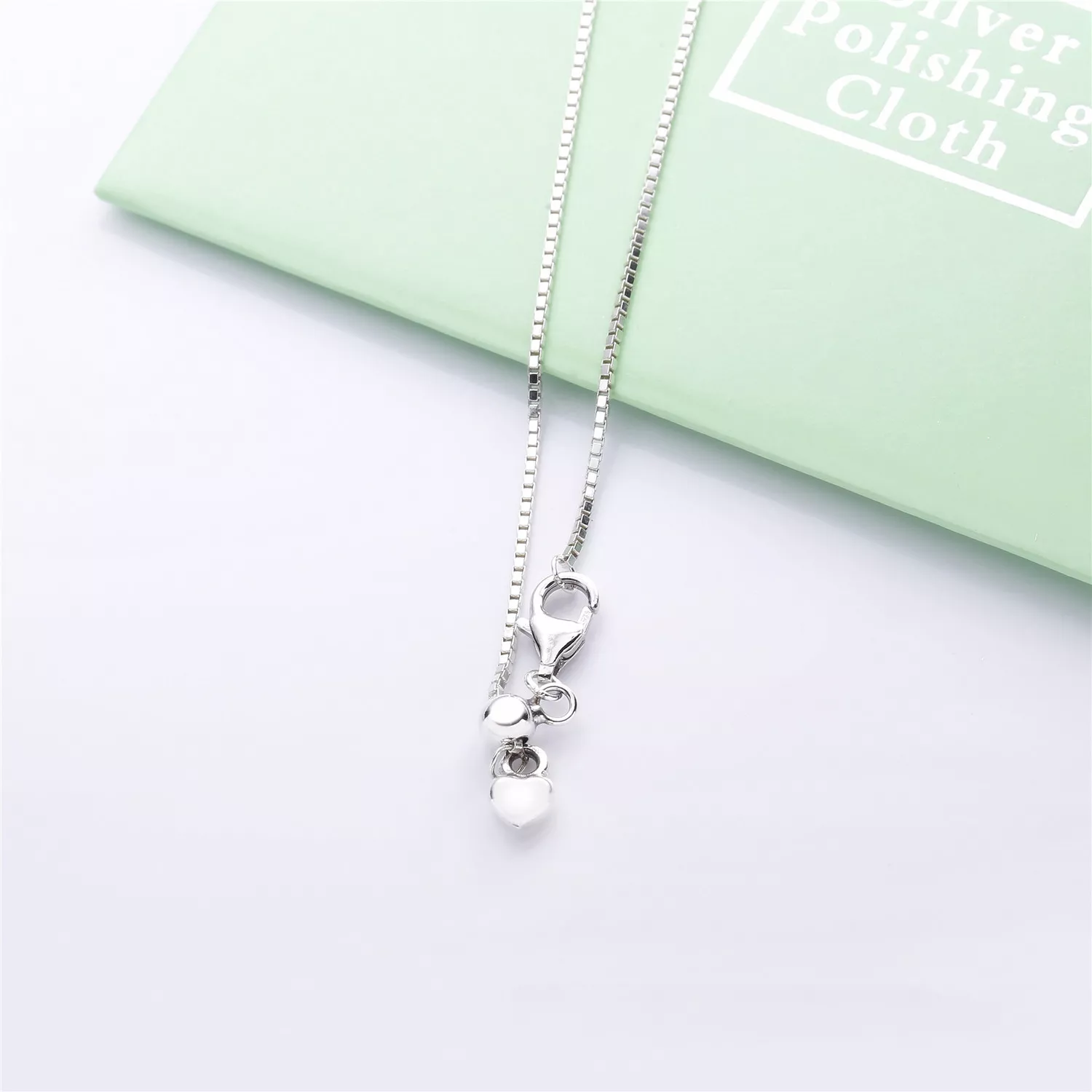 Colar PANDORA Chevron Brilhante