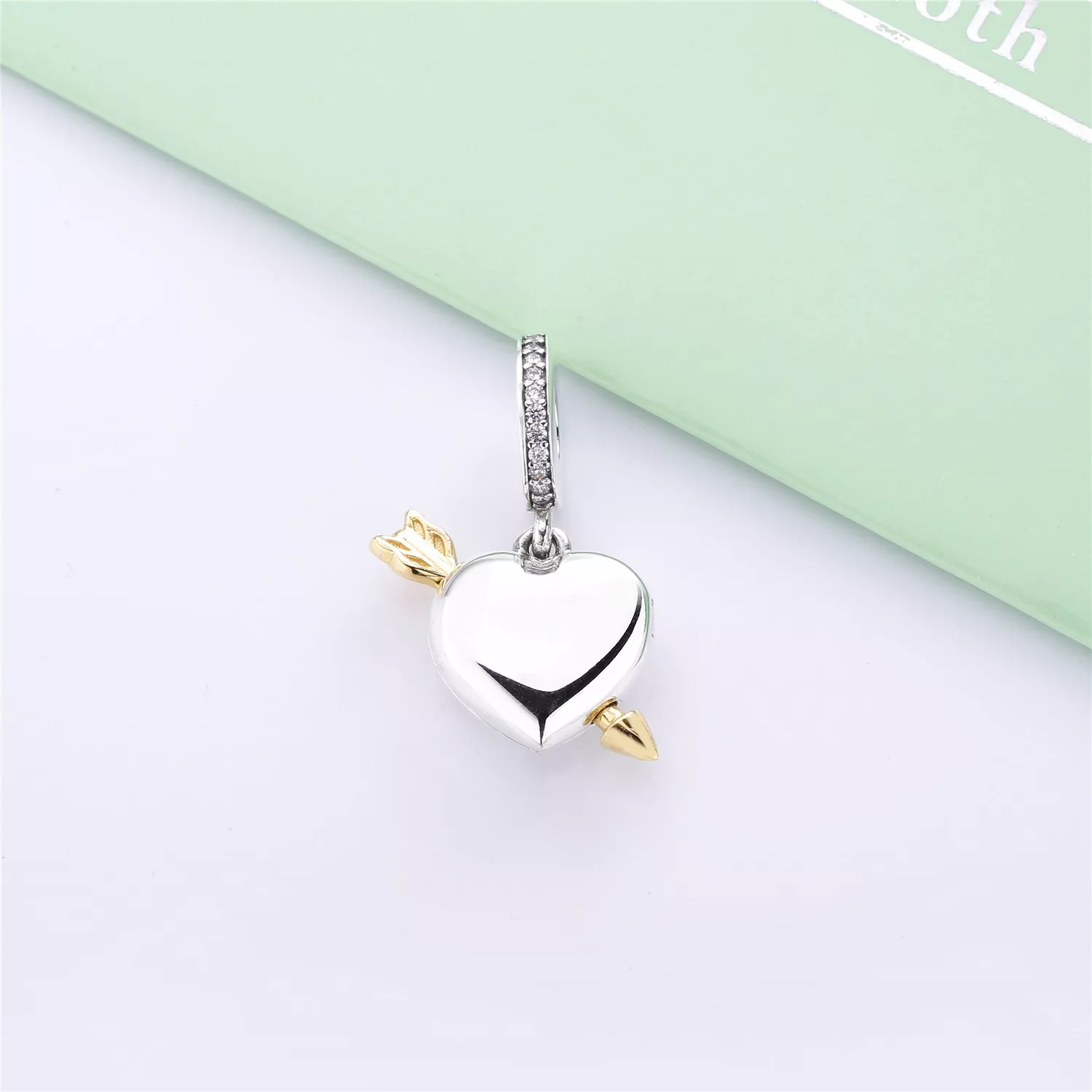 Pingente Pandora de PANDORA Shine Seta de edição limitada do amor