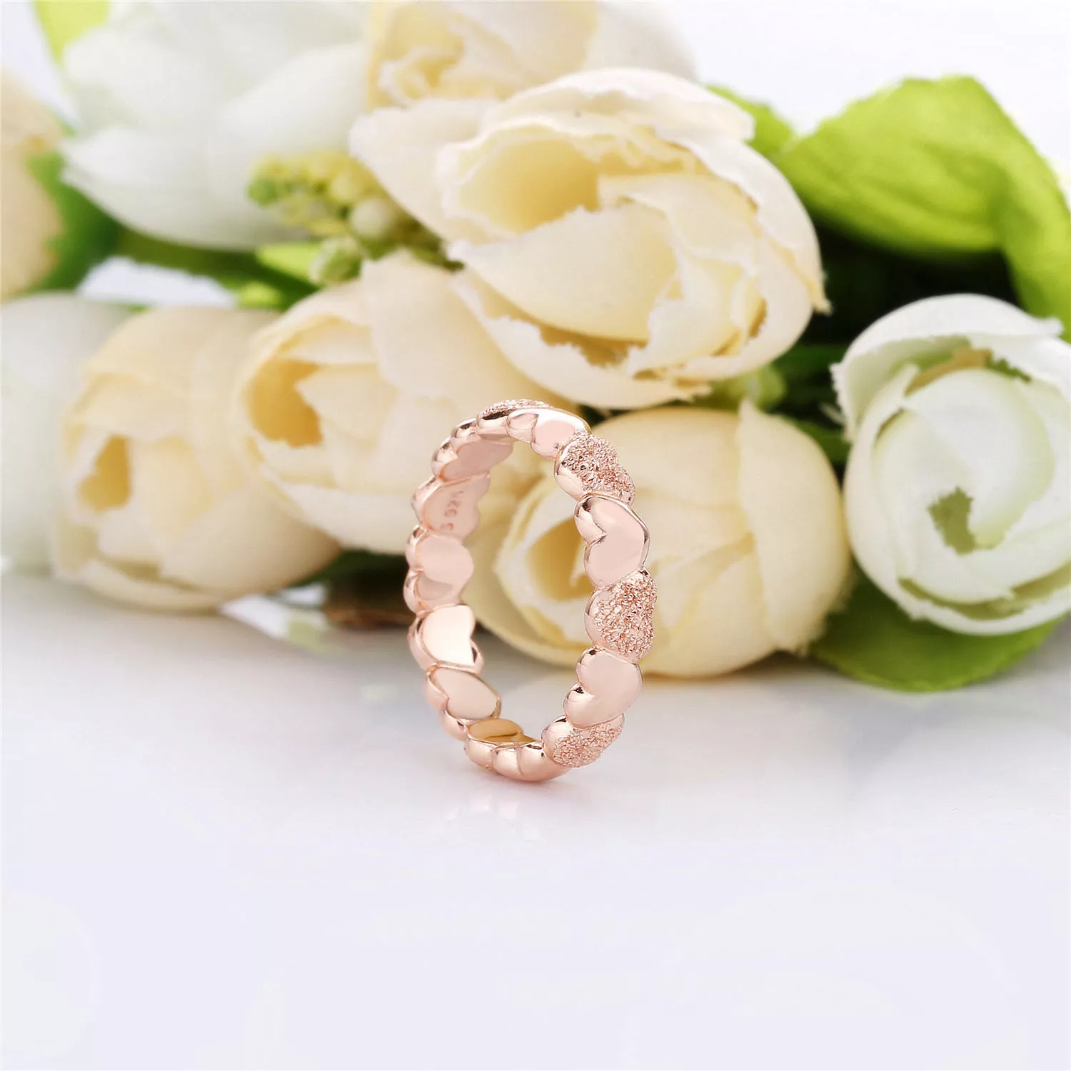 Anel Corações Brilhantes Matte Pandora Rose - 187950