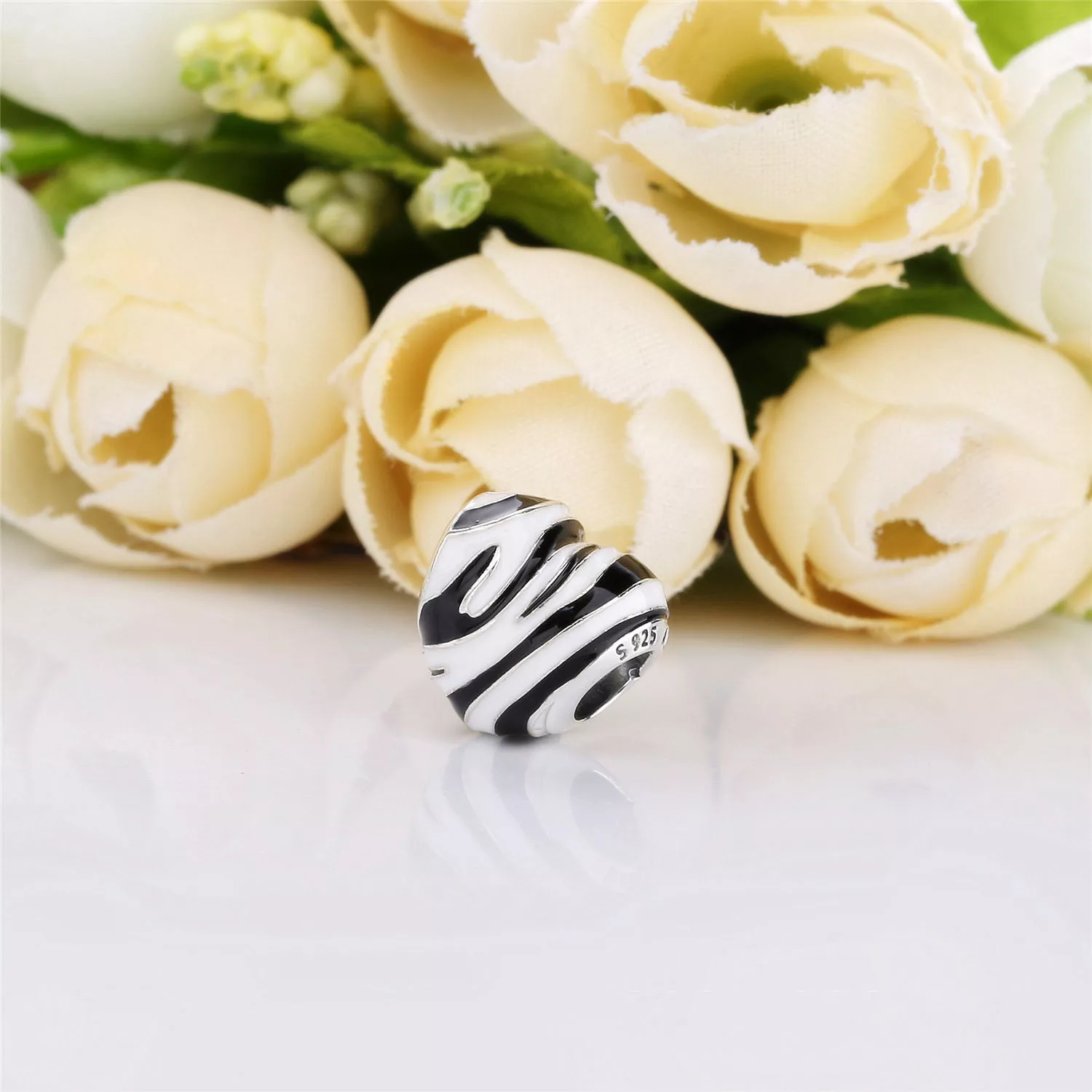 Charm Coração De Zebra - 798056ENMX