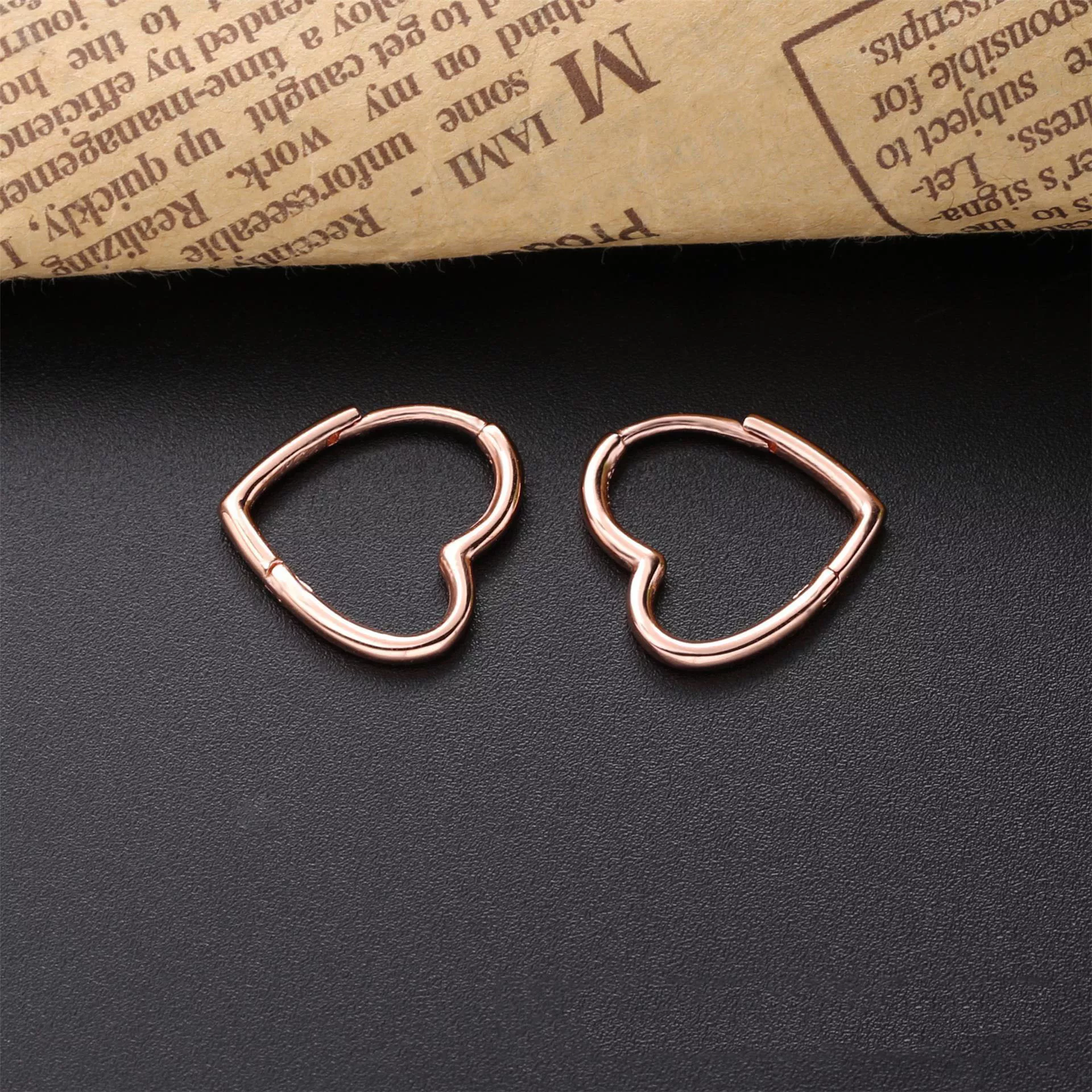 Brinco Argolas Coração assimétrico Pandora Rosa - 288307