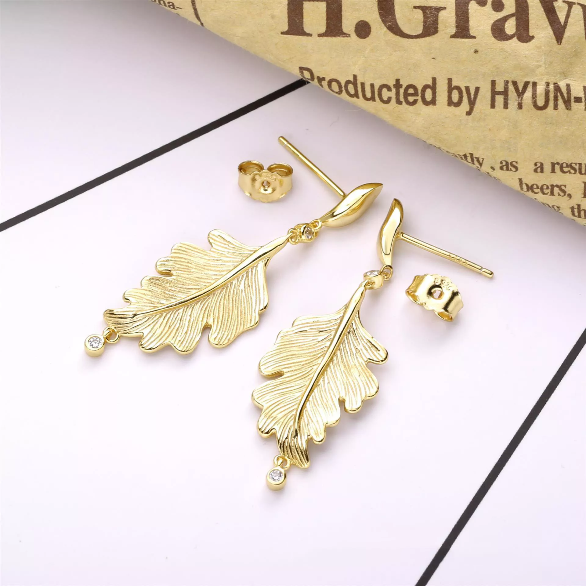 Brinco Folha de Carvalho Pandora Shine - 268259CZ