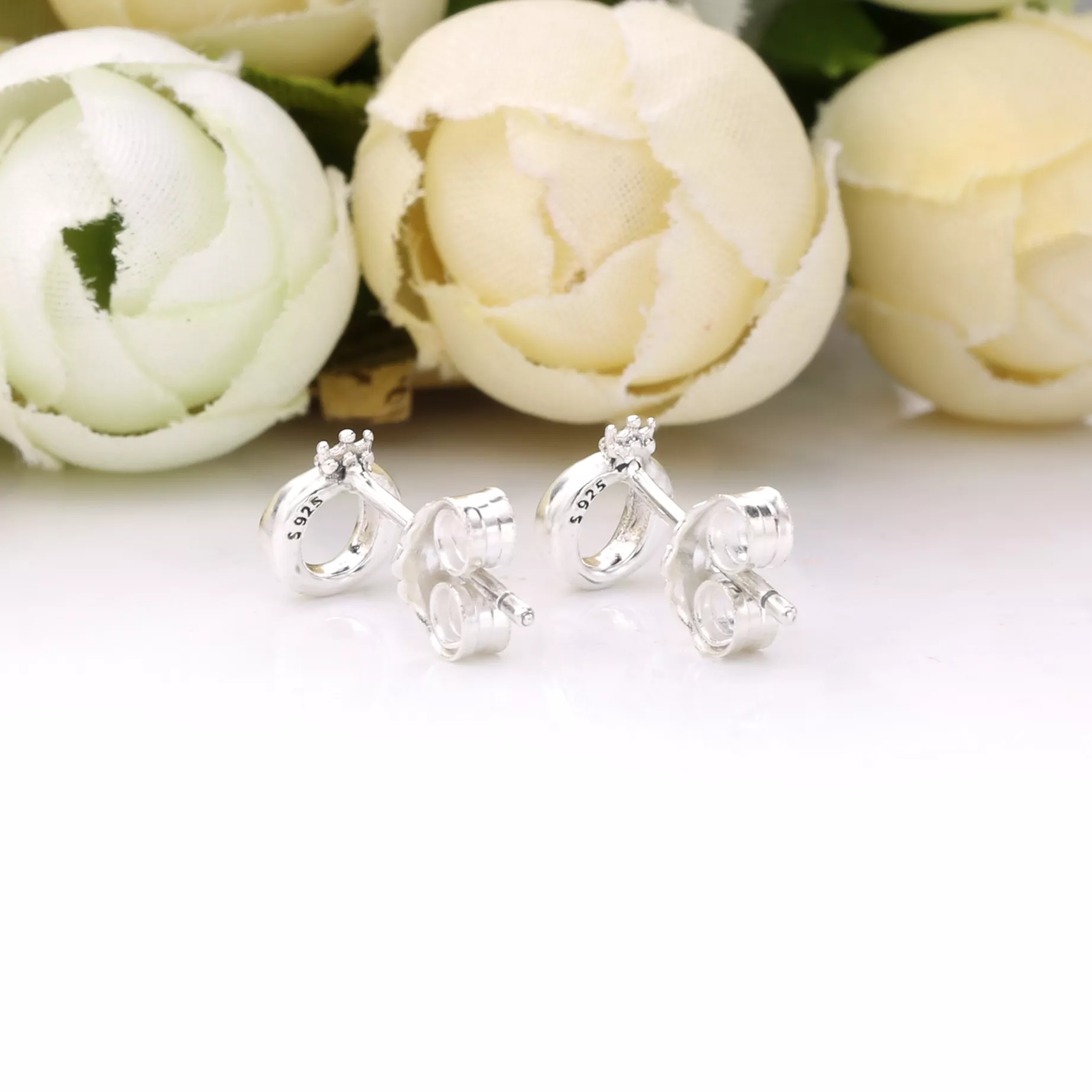 Brincos Petit Coroa Polida O Pandora - 298295