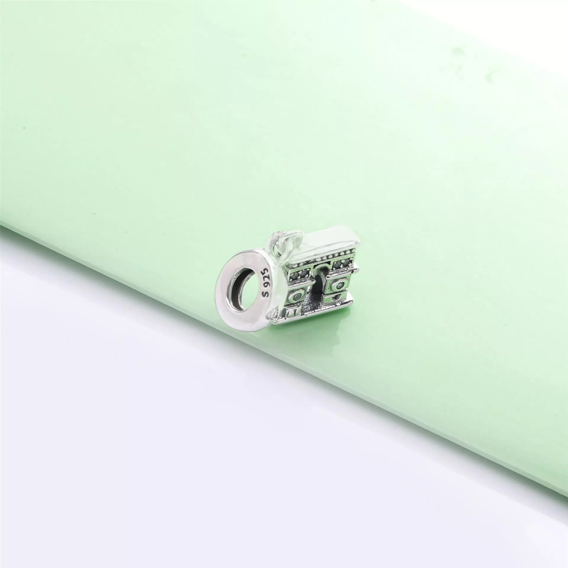 Charm Pendente Notre Dame Pandora - 798257CZ