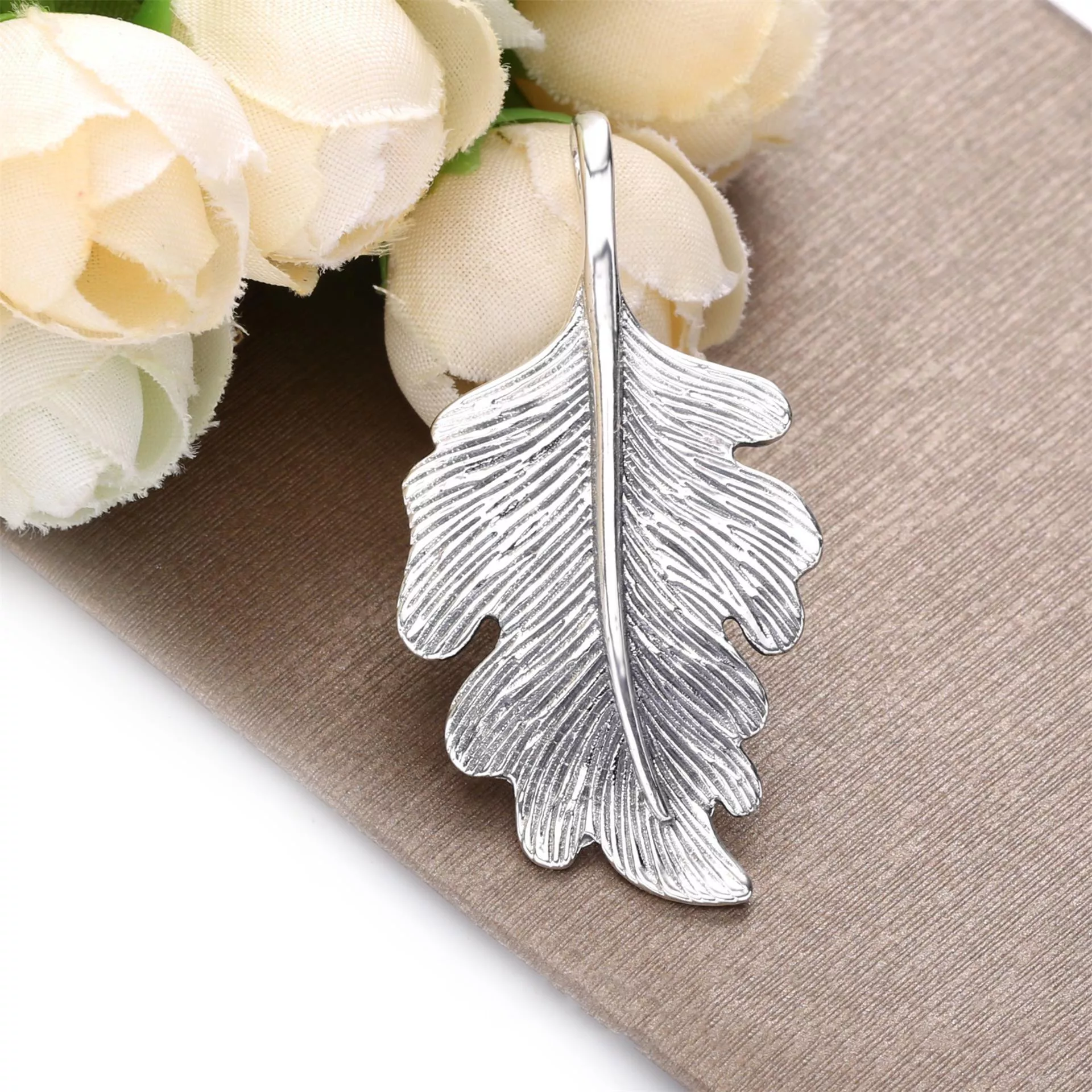 Colar Folha de Carvalho Pandora - 398254-70