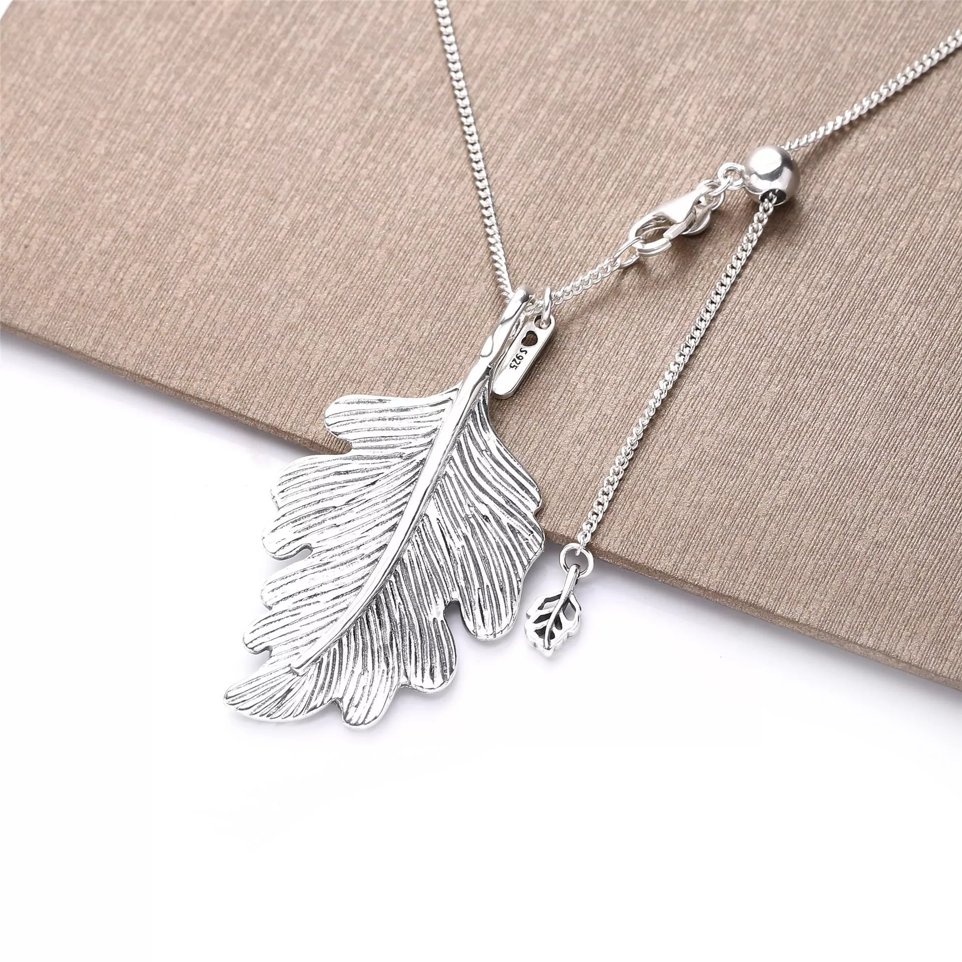 Colar Folha de Carvalho Pandora - 398254-70