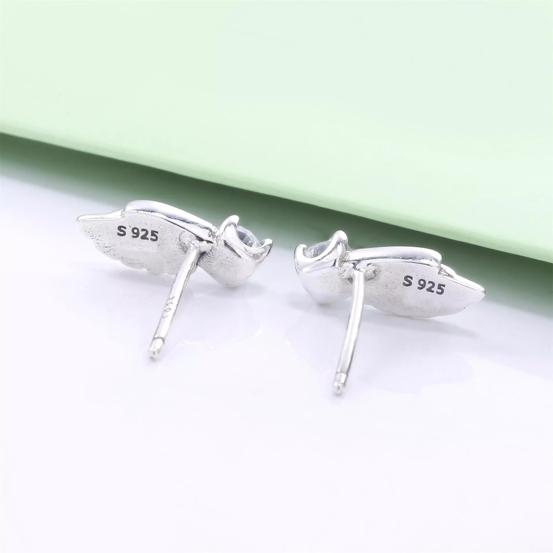 Brincos Sparkling Angel Wing Pandora - 298501C01