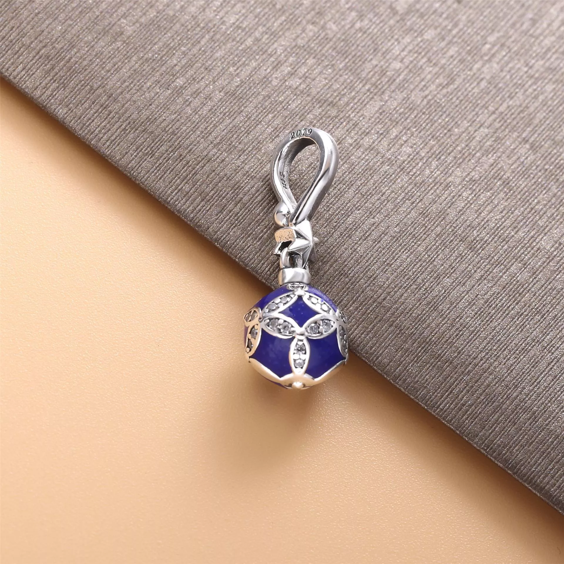Charm Pendente Enfeite de Natal Azul Pandora - 798512C01