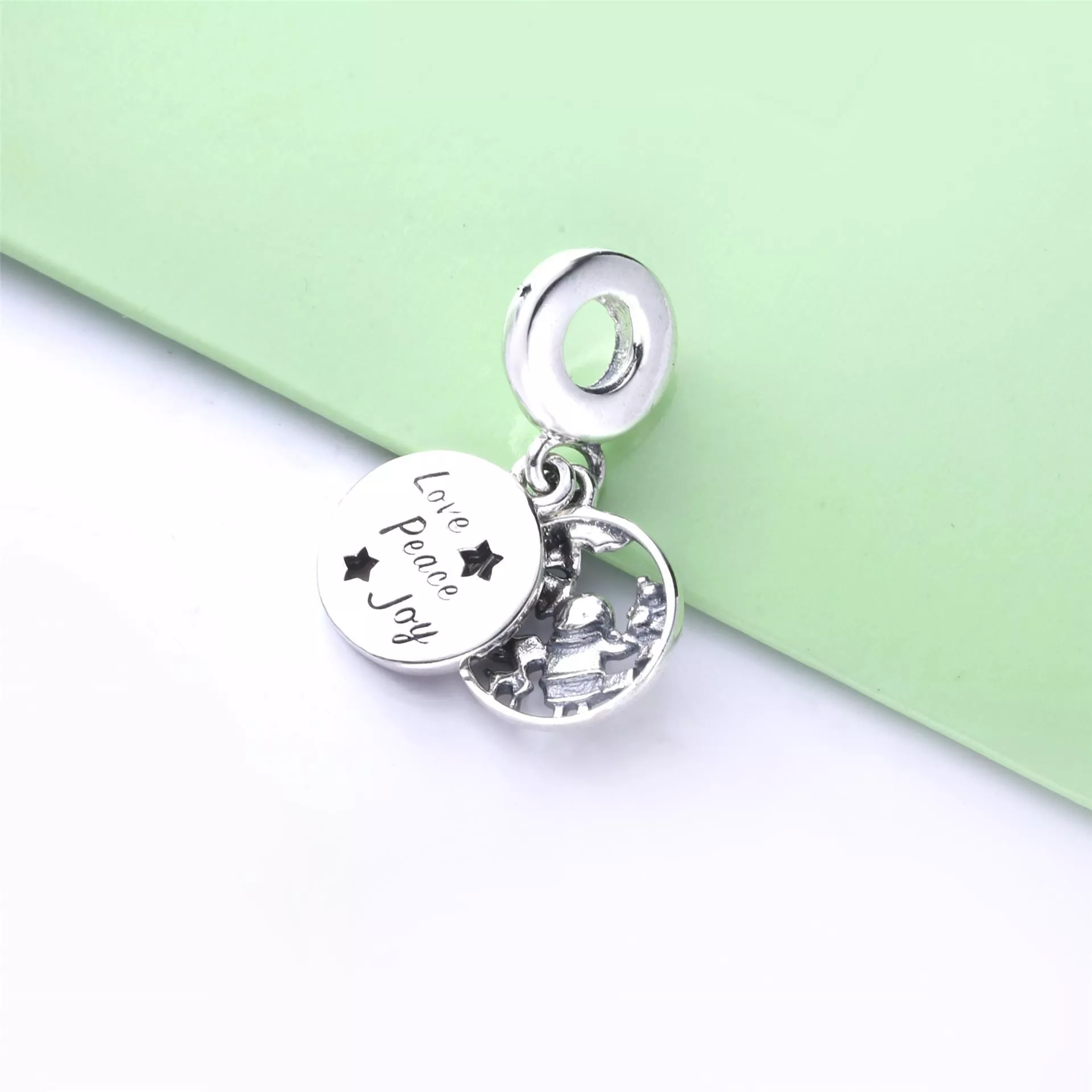 Charm Pendente Santa Amor Alegria da Paz Pandora - 798468C01