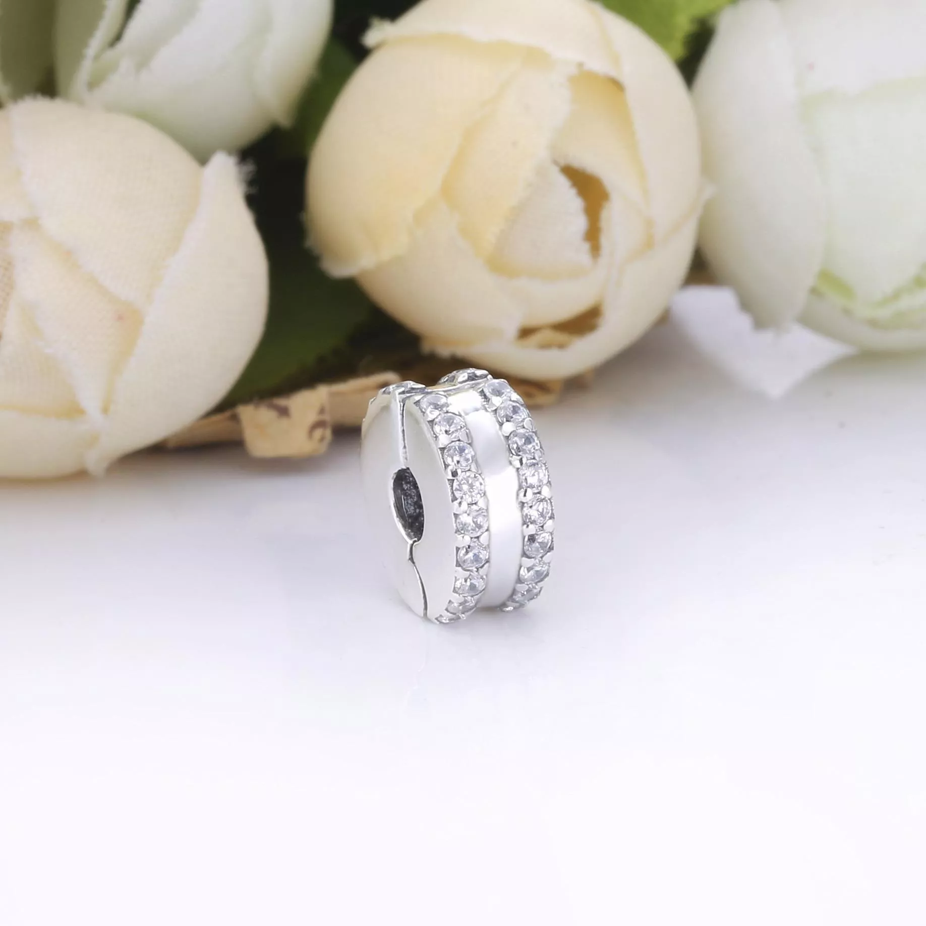 Clipe Linhas Brilhantes - 798422C01