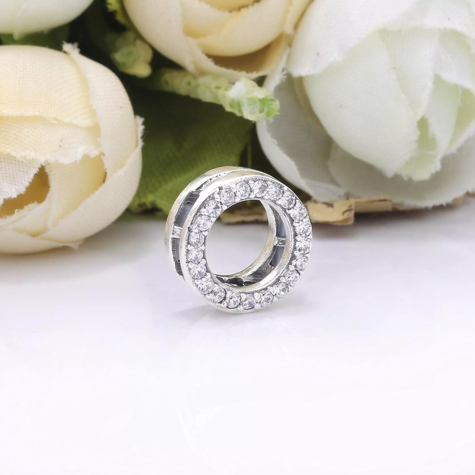 Charm Clipe Circulo Brilhante - 798600C01