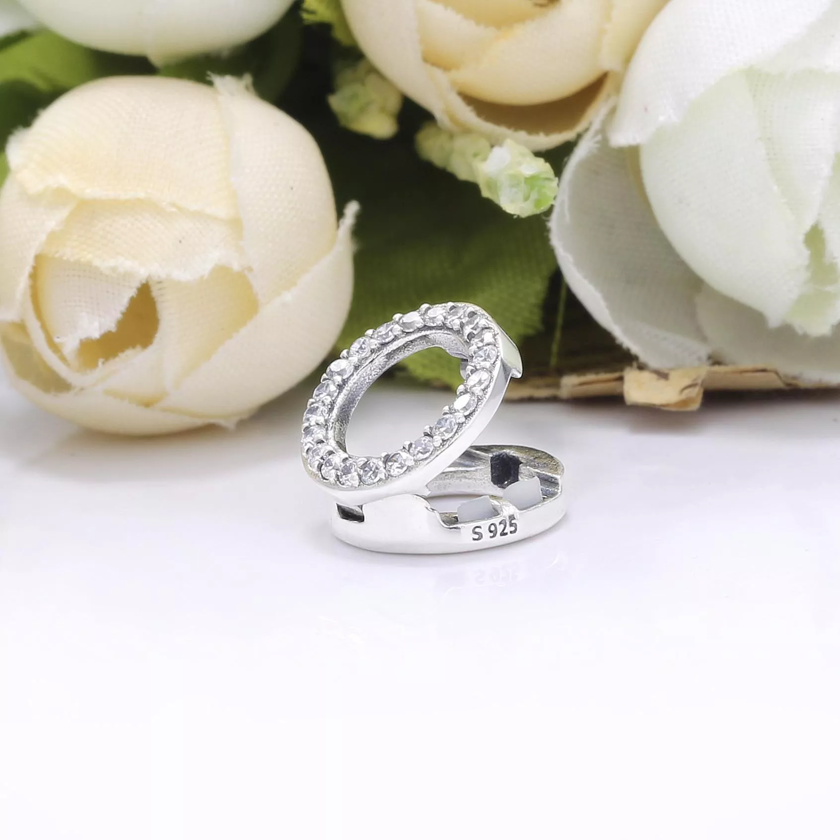 Charm Clipe Circulo Brilhante - 798600C01