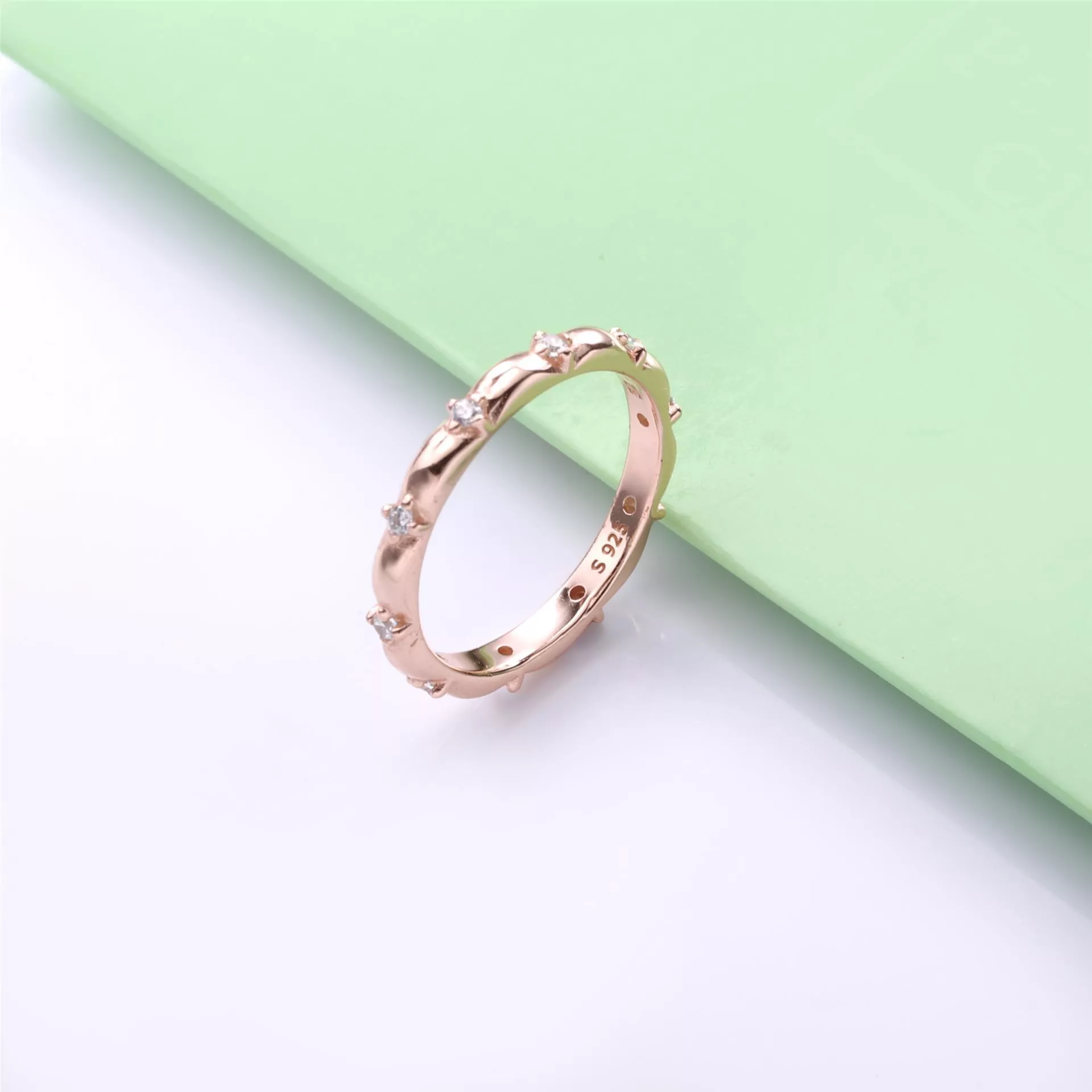 Anel Pétalas de Flores Pandora Rose - 188791C01