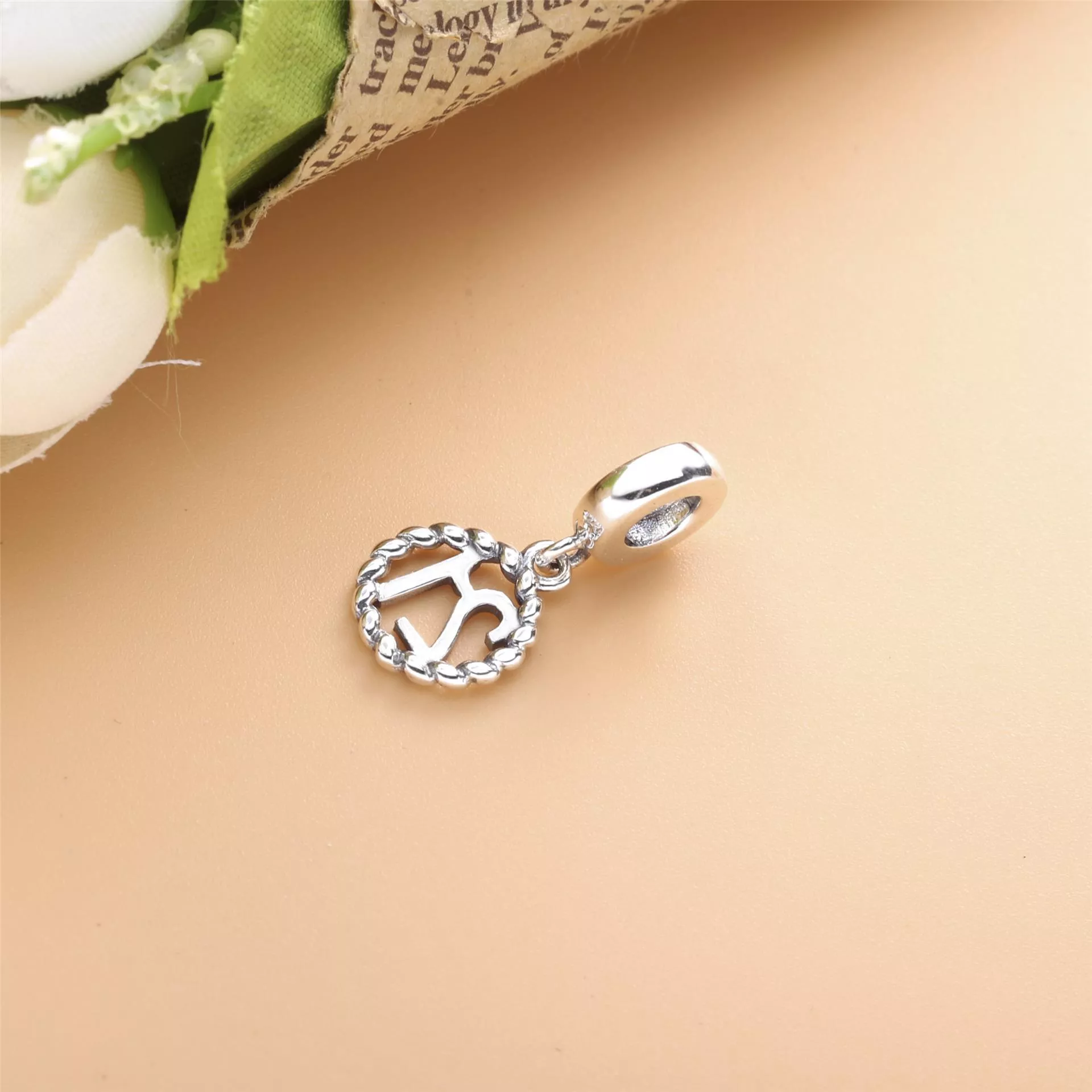 Charm Pendente 21º Aniversário Pandora - 790496