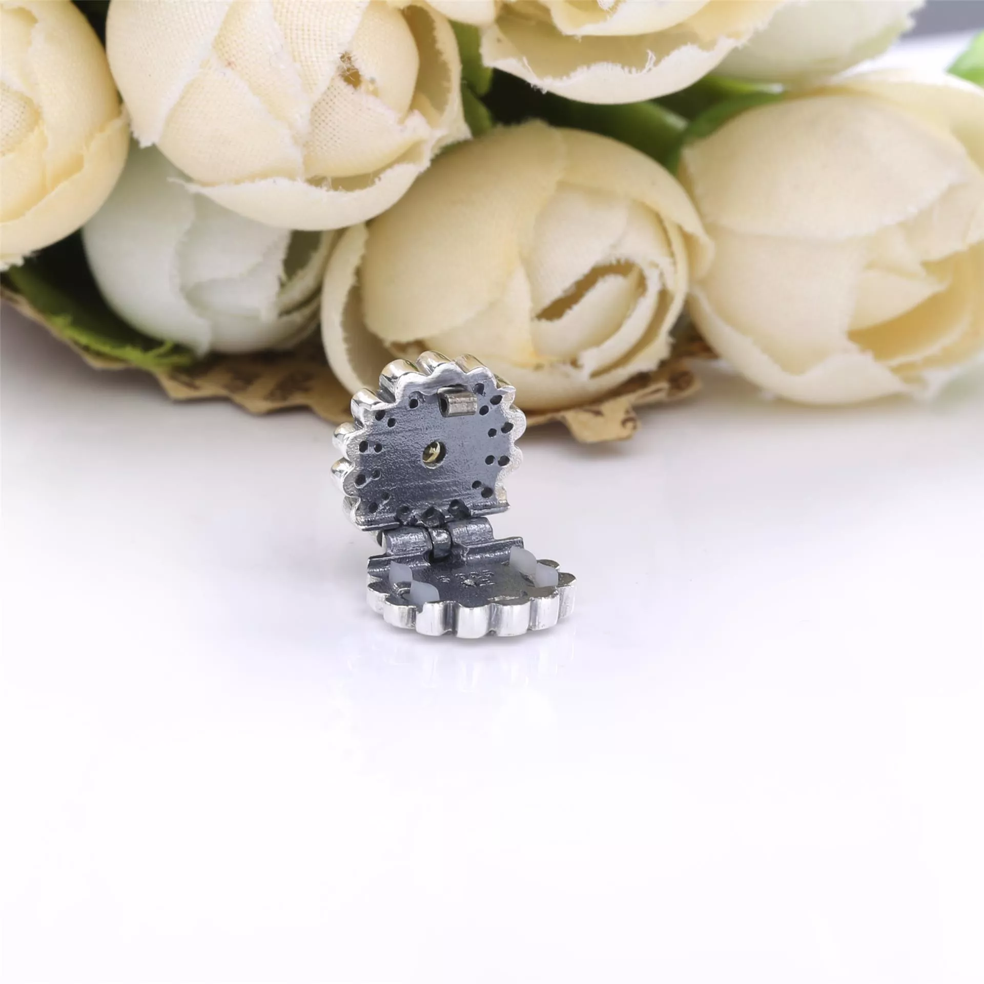 Clipe Flor de Margarida Cintilante Pandora - 798766C01