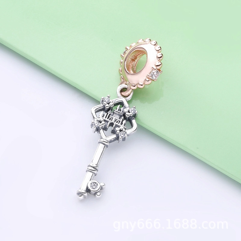 (imagem para) Charm Pendente Disney, Chave de parques Pandora Rose - 788226CZ - Visualizar 2