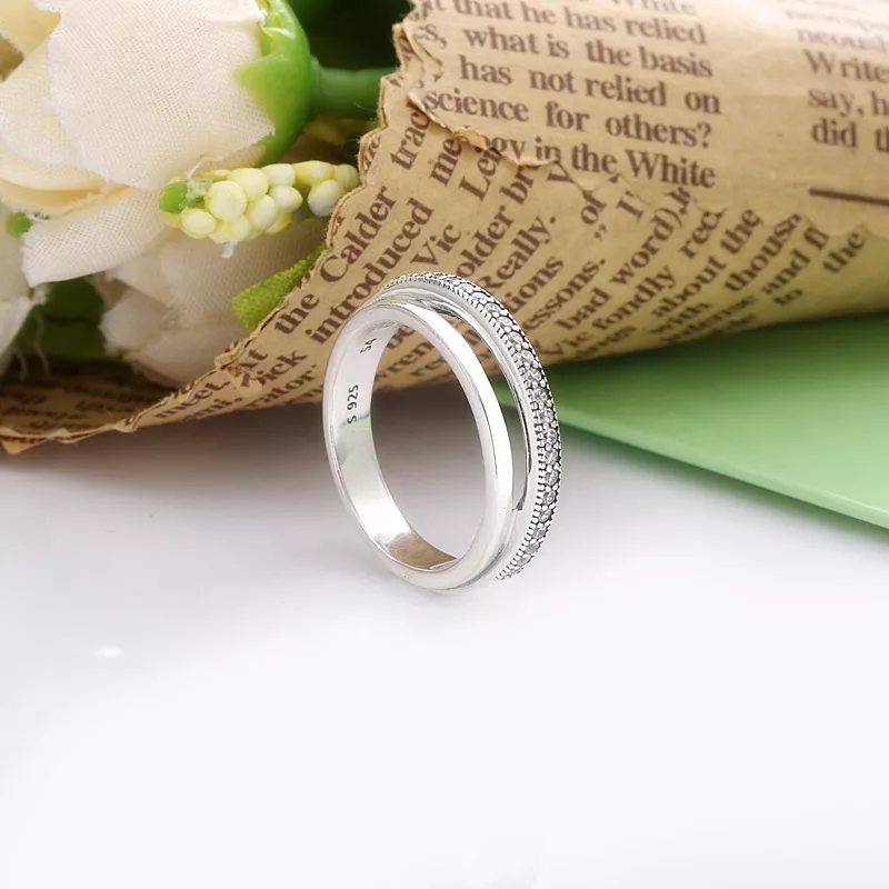 Anel Tripo Em Pavé Signature Pandora - 199040C01