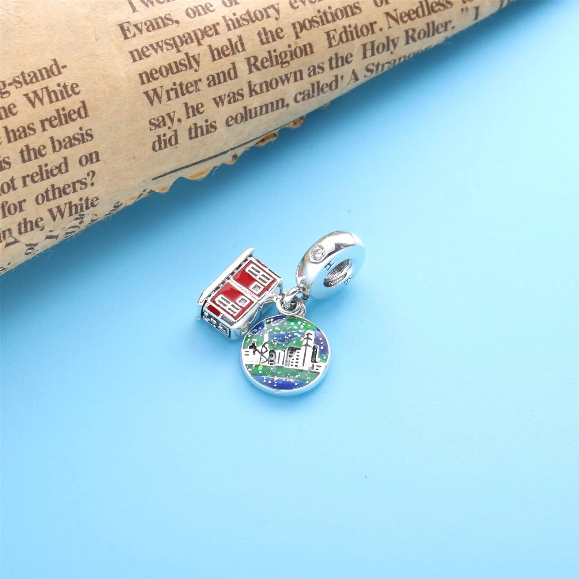 Charm Pendente Bonde do Pico de Hong Kong Pandora - 798926C01