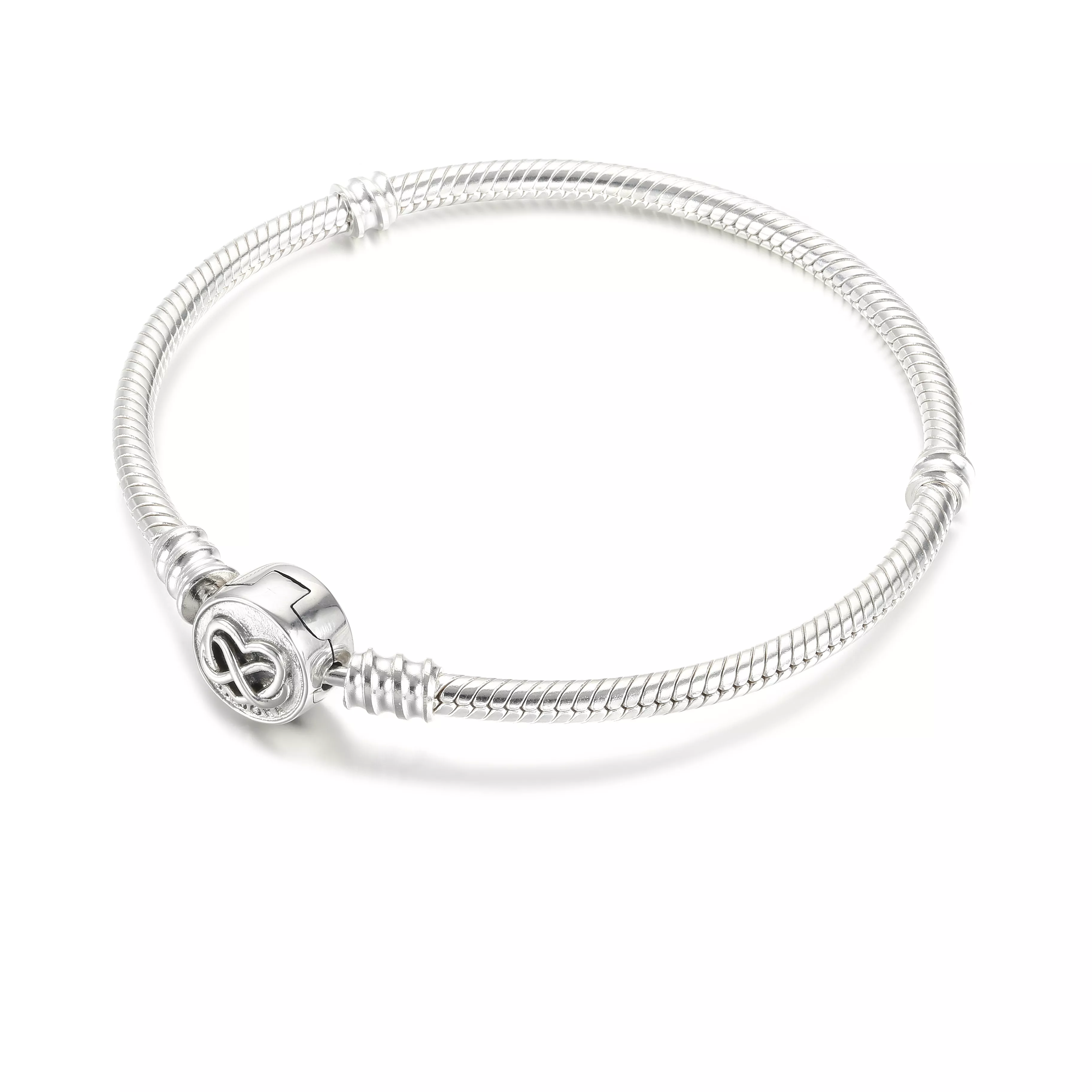 Bracelete Em Trama Pandora Moments Com Fecho Infinito De Coracao - 599365C00