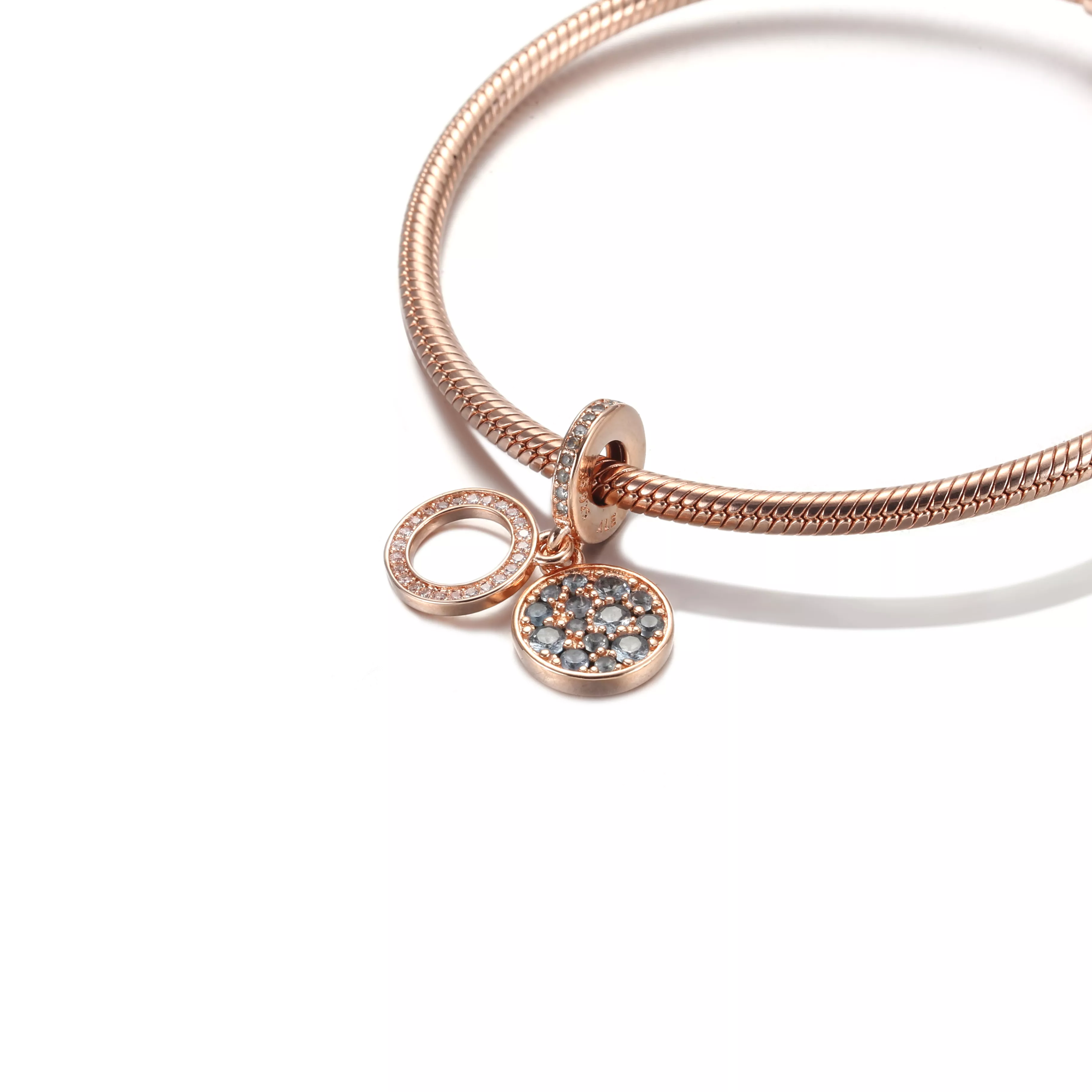 Charm Pendente Duplo Disco Brilhante Azul Claro Pandora Rose™ - 789186C03