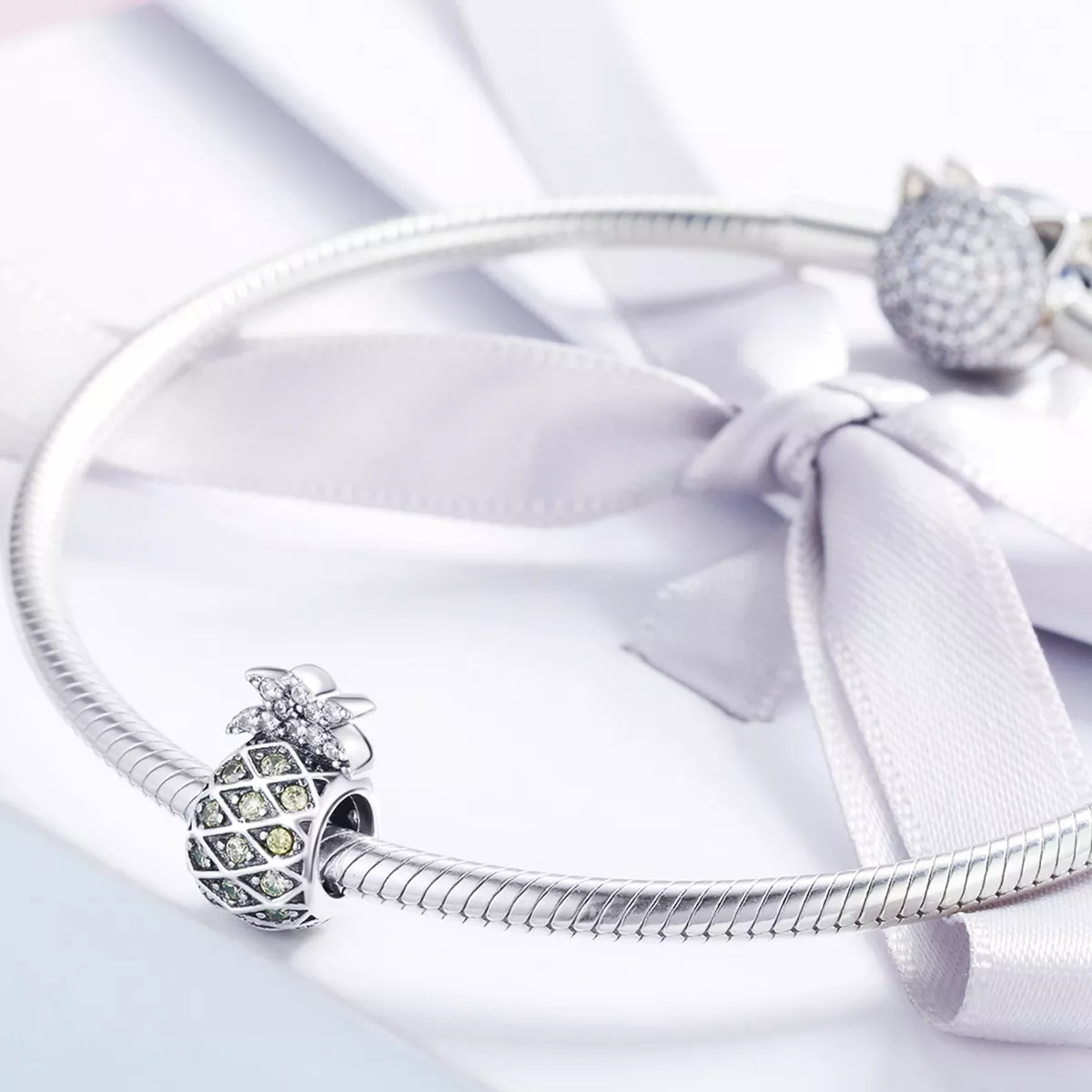 Charm Abacaxi verão life Pandora - SCC936