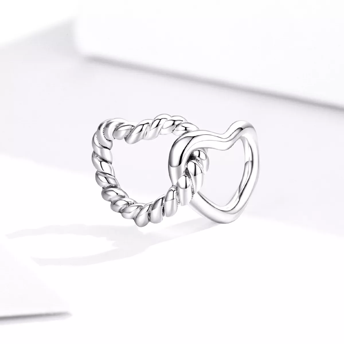 Charm Corações entrelaçados estilo Pandora - SCC1563