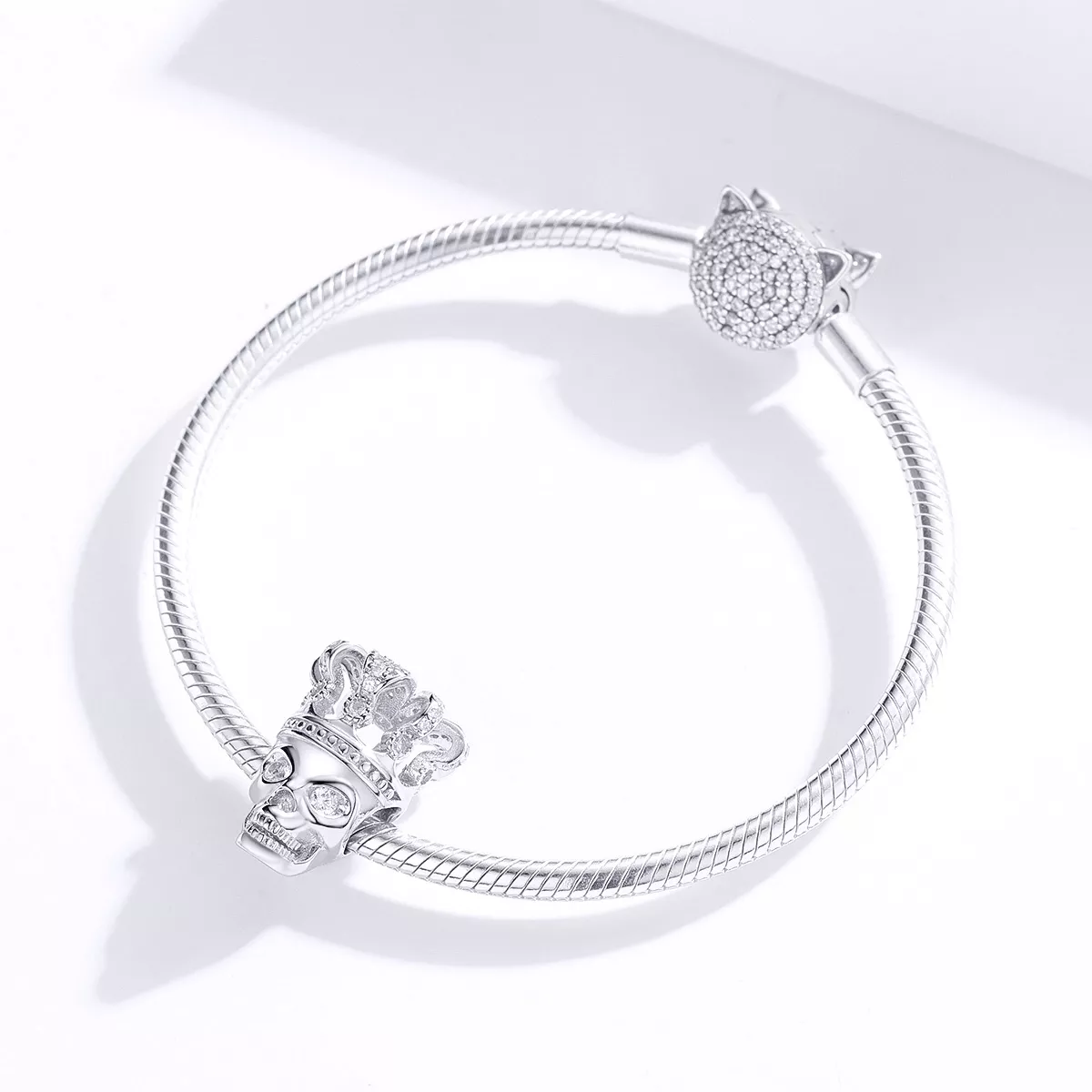 Charm Crânio Com Coroa estilo Pandora - SCC1361