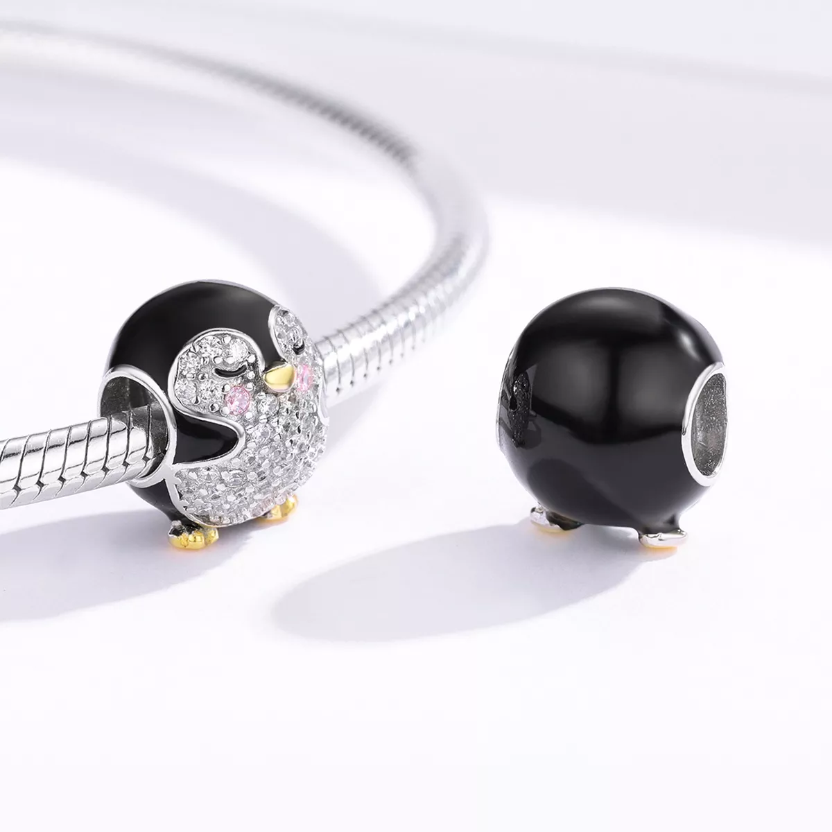 Charm Dois tons Pinguim estilo Pandora - BSC126