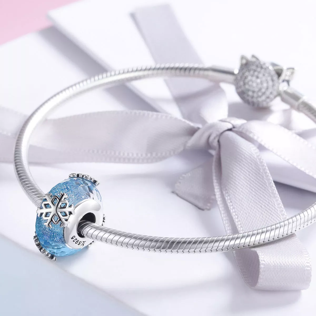Charm Flocos de neve congelados de inverno estilo Pandora - SCC862
