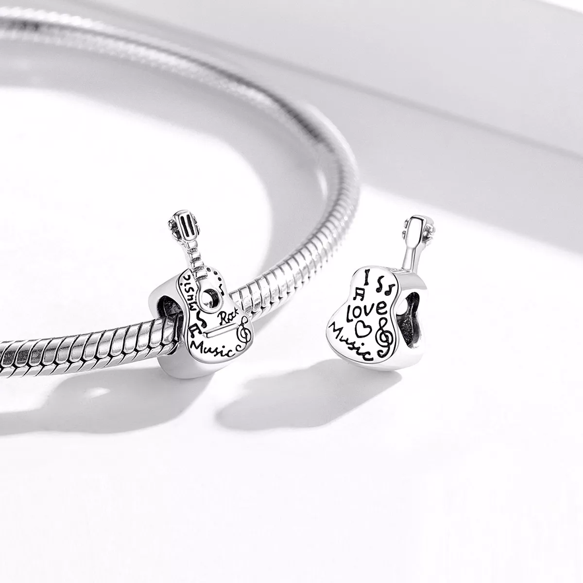 Charm Guitarra simples estilo Pandora - SCC1708