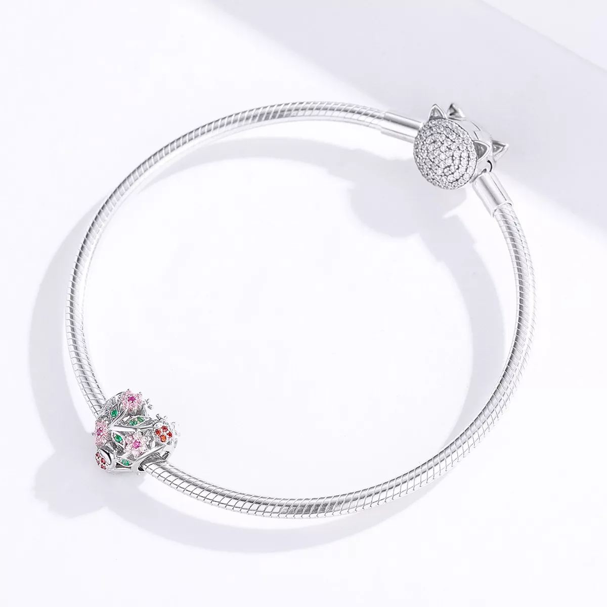Charm Joaninha e flores estilo Pandora - BSC117