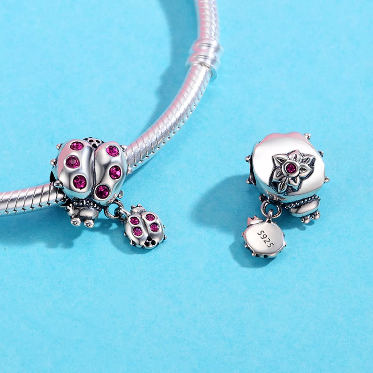 Charm joaninha mãe e filho estilo Pandora - SCC364